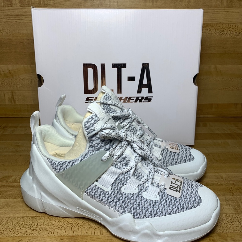 NIB Skechers Womens D`Lites - DLT-A Sneakers Sz 7 - Picture 2 of 7